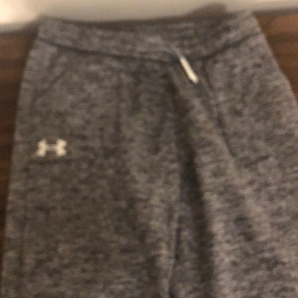 Under armour straight leg sweats, tag cut, fit woman small